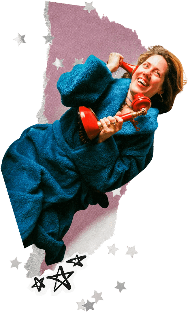 tam-with-phone-blue-robe laying